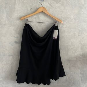 Women’s Black Talbot Trumpet Skirt. NWT. Size 3XP